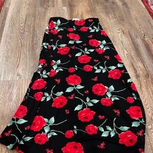 Chic Floral Maxi Skirt in Black and Red